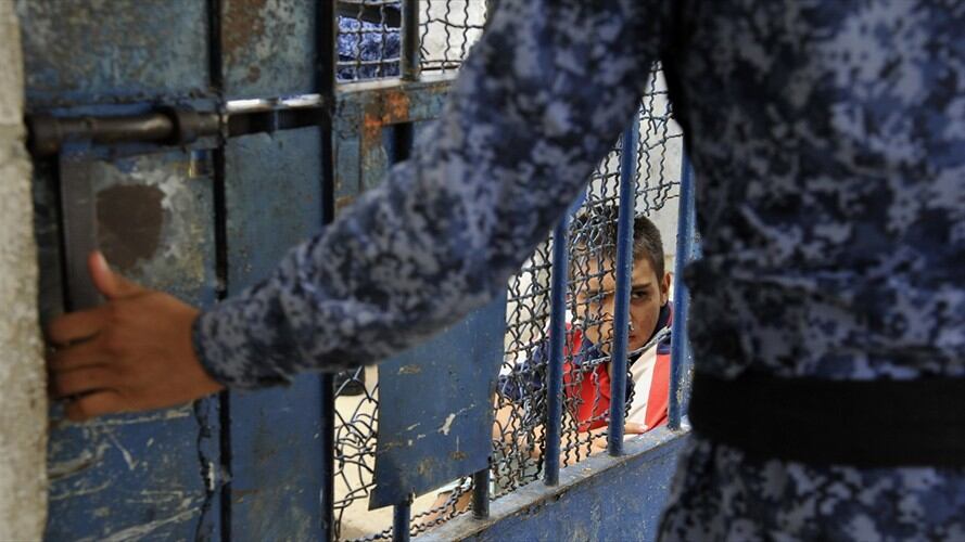 Según las autoridades, los funcionarios hicieron efectivas las órdenes de captura en las últimas horas contra dos sujetos de 18 y 23 años de edad. Foto: Getty Images