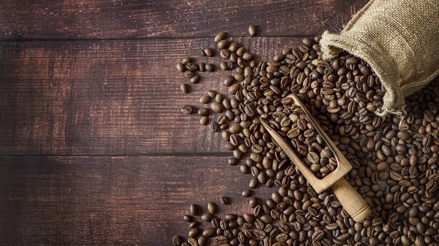 La producción de café en marzo fue de 1’050.000 sacos de 60 kilogramos, lo que representa un aumento de 30% frente a los 806.000 sacos producidos en el mismo periodo de 2020. Foto: Getty Images / NOVIAN FAZLI