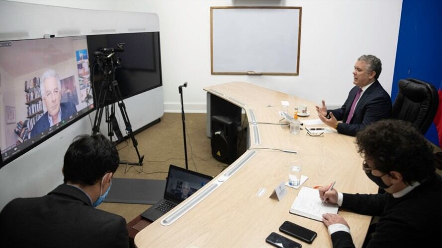 El presidente Iván Duque denunció que, según información de inteligencia, integrantes de la Guardia Nacional Bolivariana están triangulando armamento de otros países. Foto: Presidencia de la República