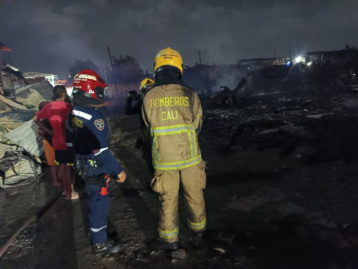 Incendio en el oriente de Cali deja más de 20 viviendas afectadas