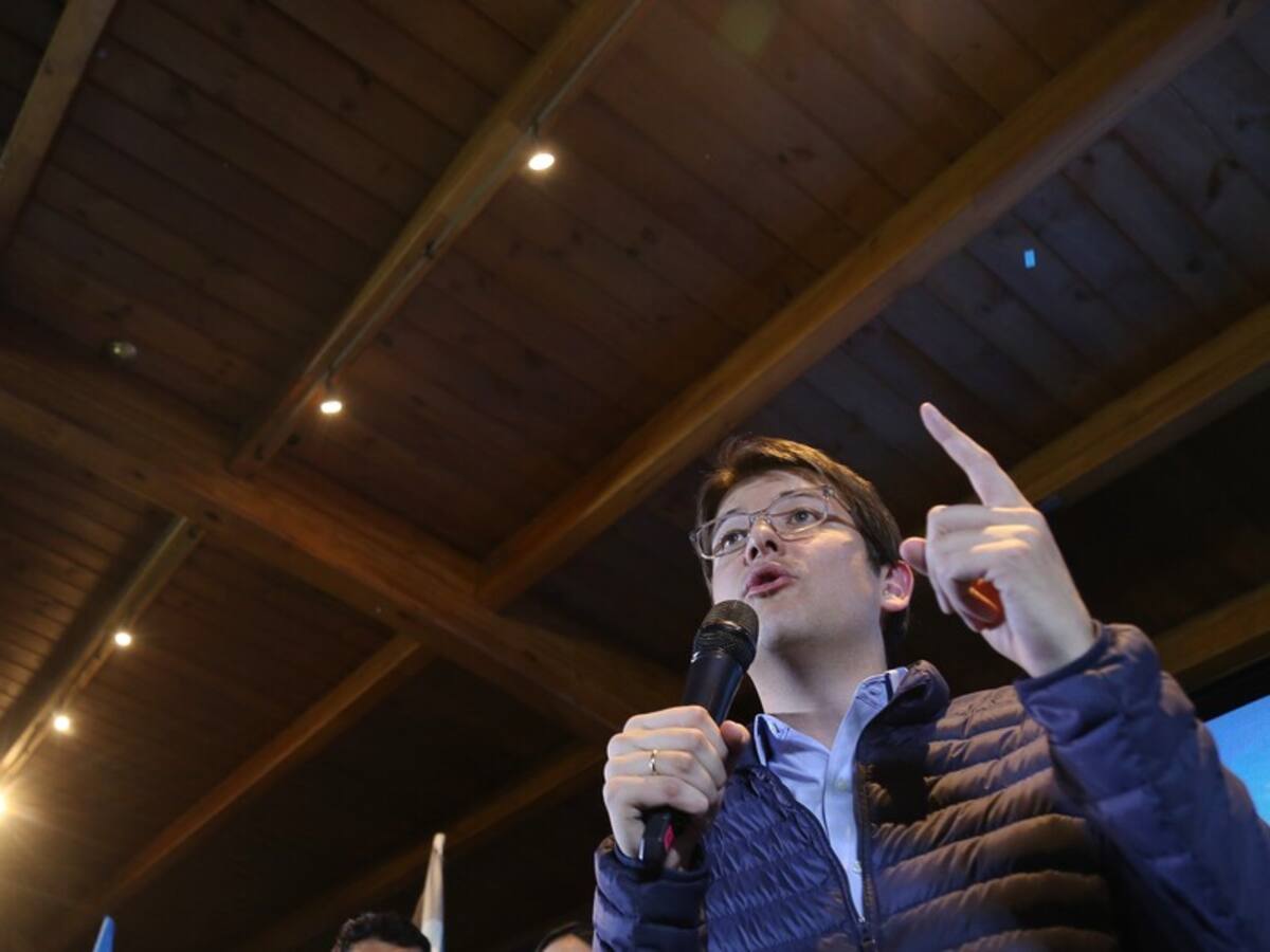 Espero que Petro no utilice el poder para perseguir a la oposición: Miguel Uribe