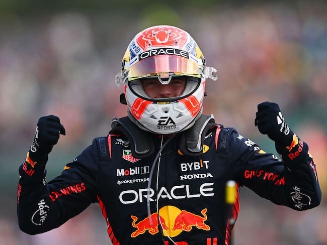 Max Verstappen celebrando su victoria en el GP de Gran Bretaña 2023. Foto: Dan Mullan/Getty Images.