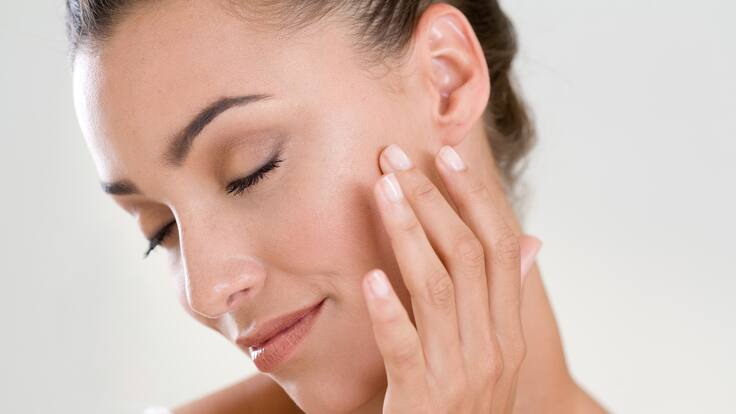 Tome nota: ejercicios faciales para reducir las arrugas y tonificar el rostro