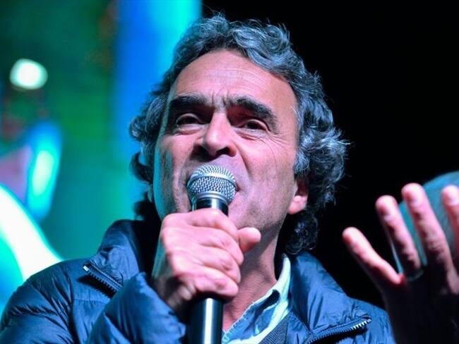 El contrato investigado fue celebrado durante el periodo en el que Sergio Fajardo se desempeñó como gobernador de Antioquia. Foto: Getty Images / DIANA SÁNCHEZ