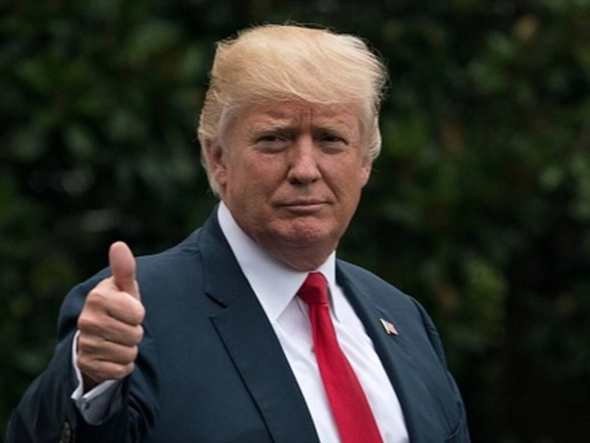 La idea del muro de Trump se me hace tonta: Manzanero