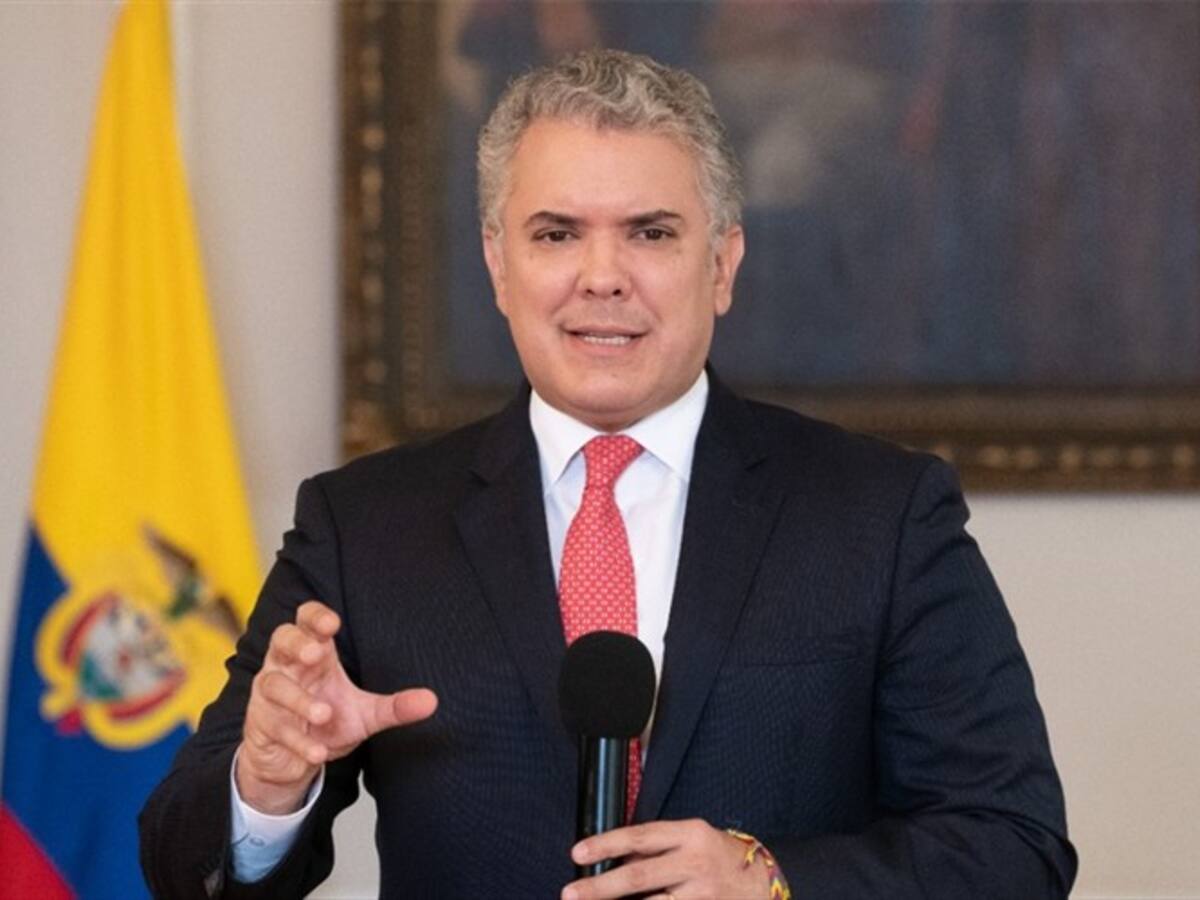 No puede haber tolerancia cuando se abusa del uniforme o de la autoridad: Iván Duque