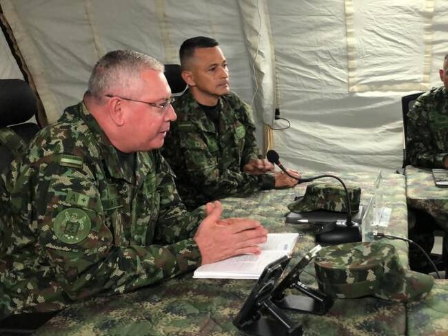 El comandante de la Fuerzas Militares general Helder Giraldo presentó la Operación Mantus en el Cauca. Crédito: Ejército Nacional.