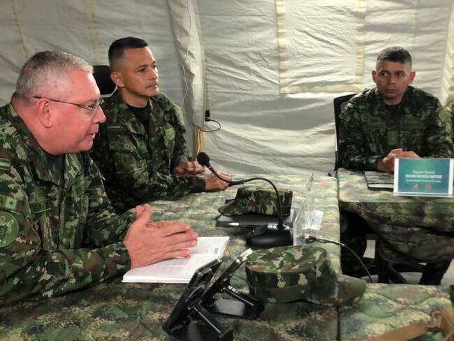 El comandante de la Fuerzas Militares general Helder Giraldo presentó la Operación Mantus en el Cauca. Crédito: Ejército Nacional.