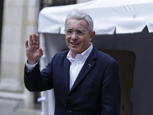Álvaro Uribe Vélez compartió unas palabras dedicatorias al país en medio de la celebración del Día de la Independencia este 20 de julio. Foto: Colprensa-Diego Pineda