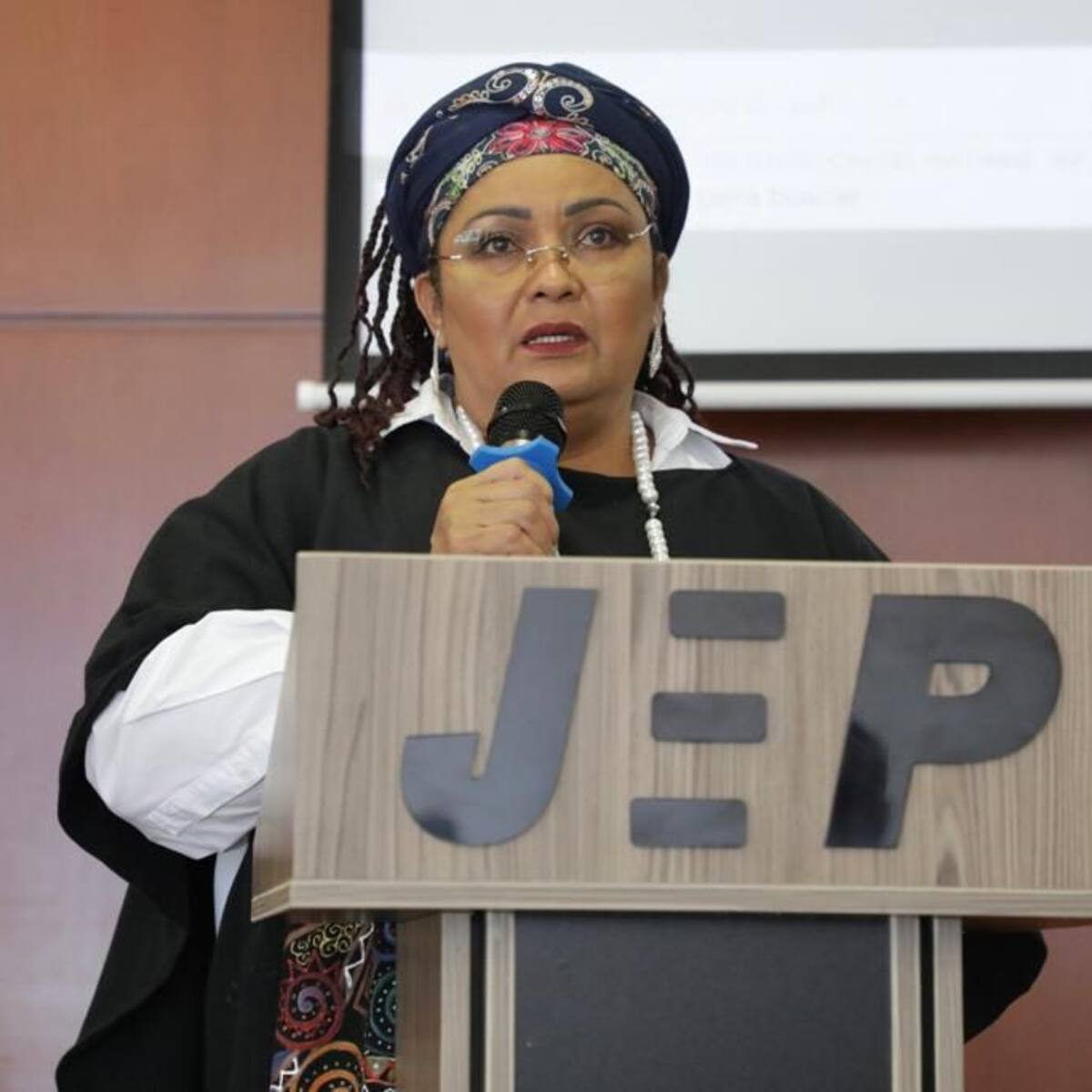 “Se cometieron crímenes de guerra contra integrantes de las Farc”: Victoria Sandino