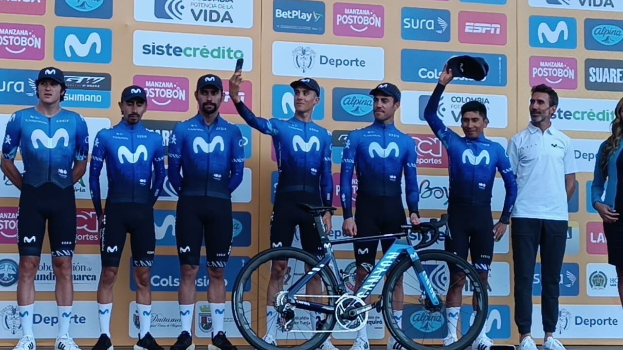 El boyacense Nairo Quintana festejó su cumpleaños 34 en la presentación de los equipos y ciclistas que participarán en el Tour Colombia 2,1 2024 que se disputará del 6 al 11 de febrero / Foto. W Radio