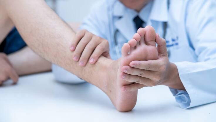 ¿Qué es la onicomicosis y cómo tratarla?: consejos para cuidar la salud de sus uñas