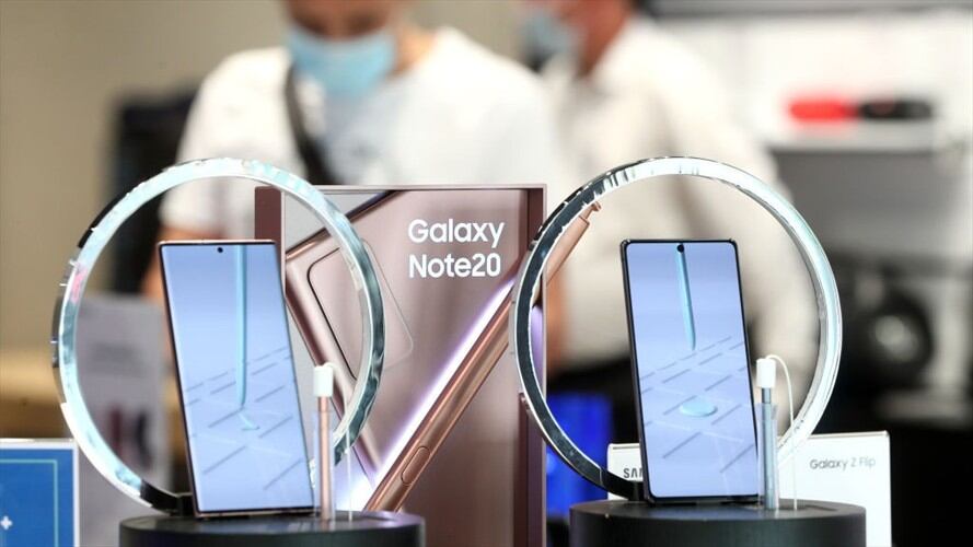 El dispositivo admite carga rápida. El cargador, incluido en la caja, le permite llegar al 100 en menos de 1h10. Foto: Getty Images