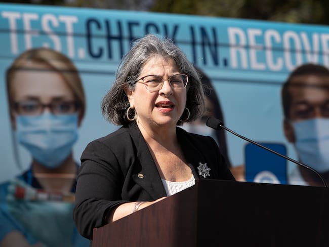 ¿Cómo están manejando el COVID-19 en Miami Dade tras polémica por pruebas vencidas?