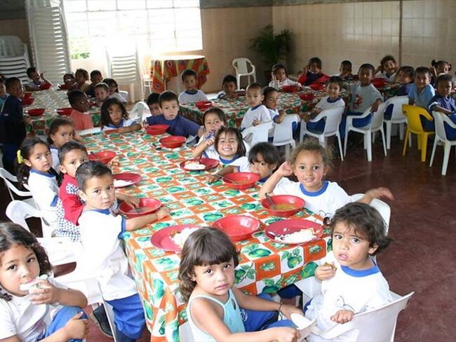 Juan Manuel Santos reconoció que los Programas de Alimentación Escolar (PAE) tienen problemas. Foto: Colprensa