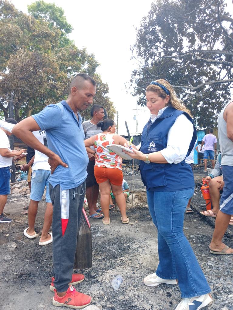 Montería: Defensoría pide al Gobierno Nacional atención para comunidad afectada por incendio. Foto: Defensoría del Pueblo.