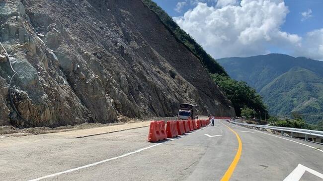 Restricciones en vía al Llano. Foto: Colprensa