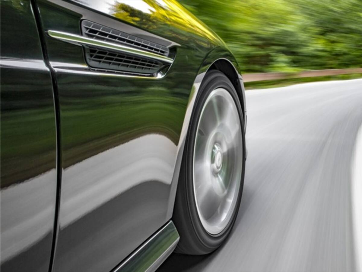 Hombre compró un carro para su hijo y lo pagó con monedas