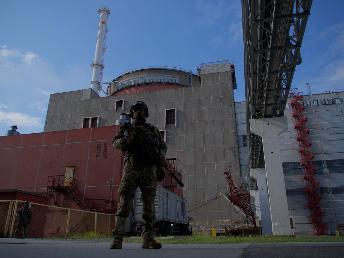 Ucrania acusa a Rusia de disparar misiles desde la central nuclear de Zaporiyia