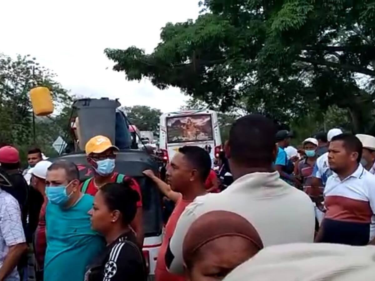 Registran bloqueos en municipio del Atlántico por falta de agua potable