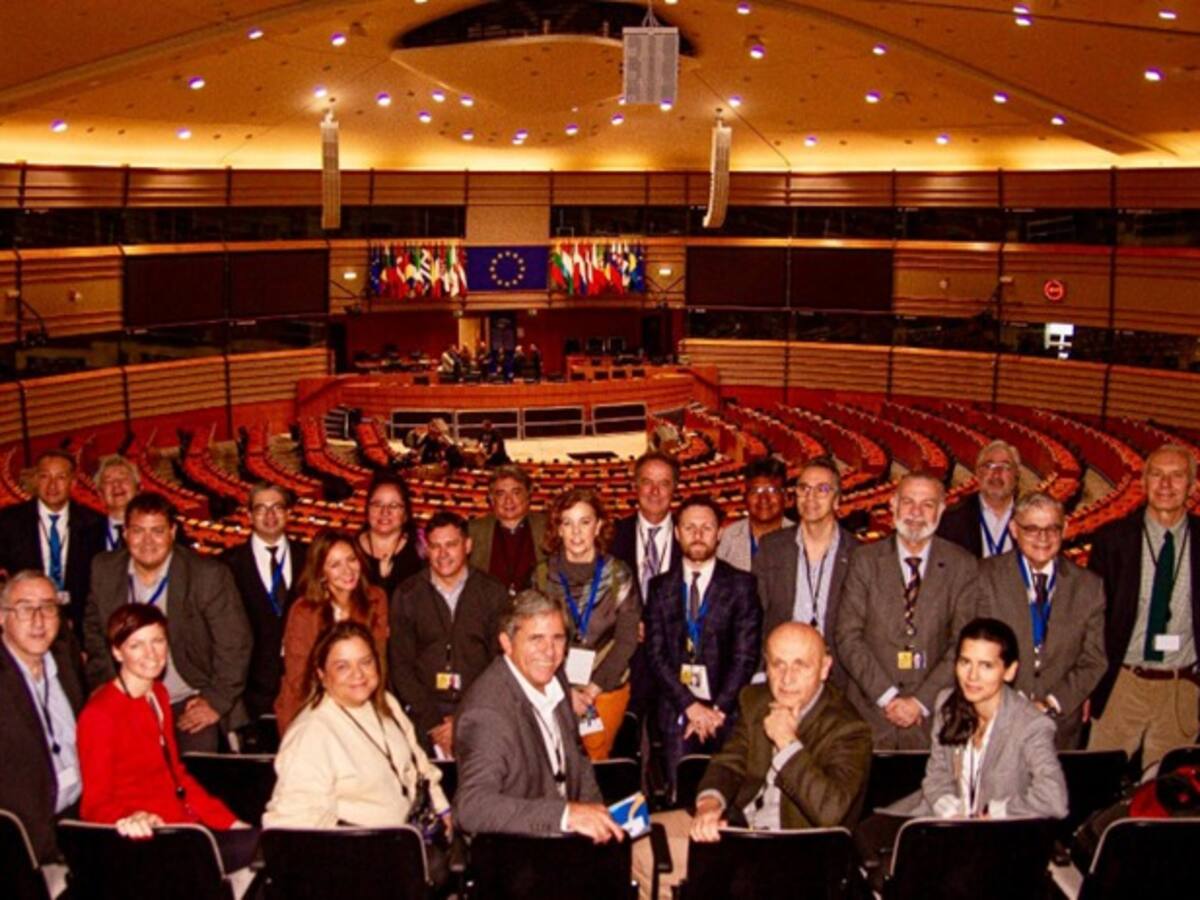 Medios de comunicación de Europa y A. Latina advierten de amenazas a la libertad de prensa