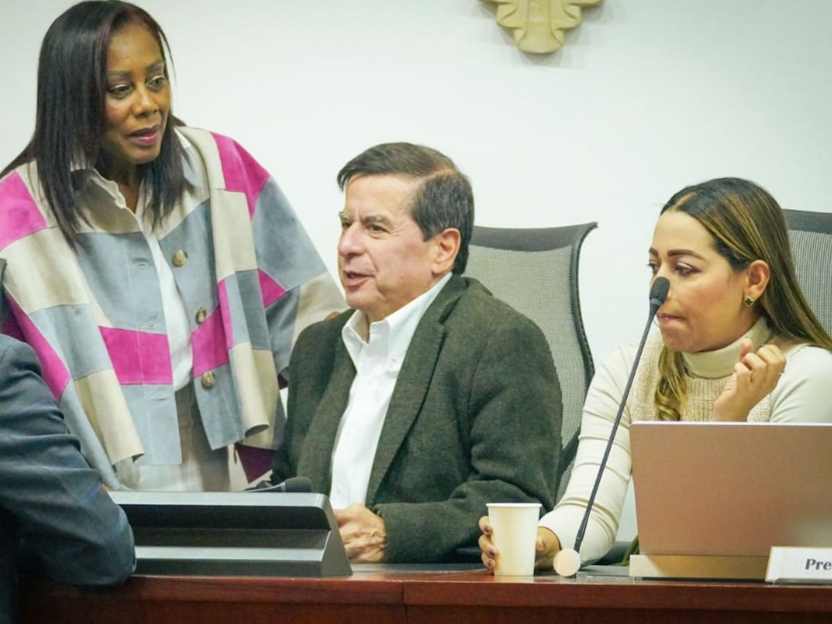 Compleja situación fiscal del país afecta el sector vivienda, según MinInterior