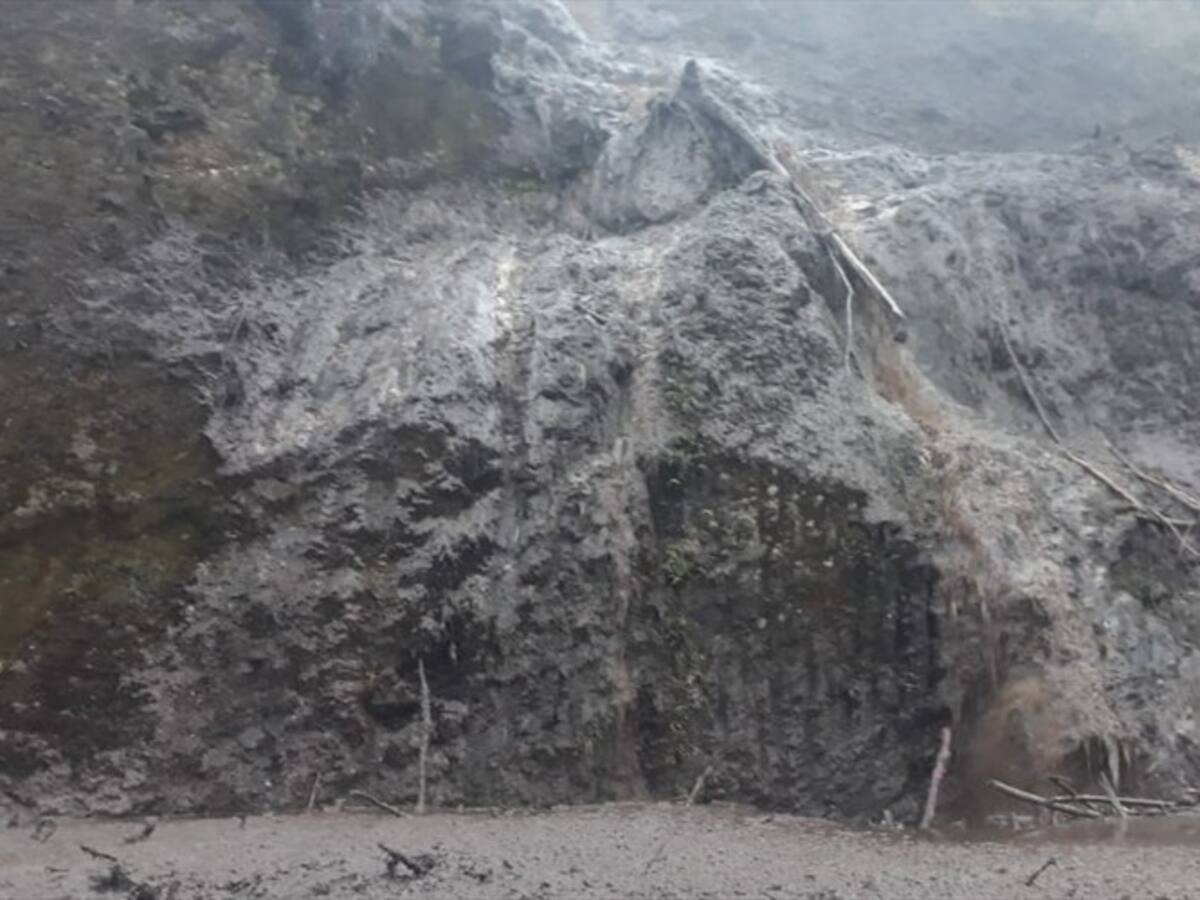 Rescatan a cuatro personas atrapadas por una avalancha en Inzá, Cauca