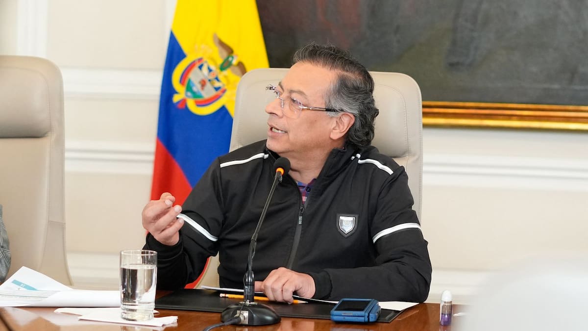 Al Oído | Una nueva forma de censura: refritos con disfraz de alocuciones y “consejos de ministros”