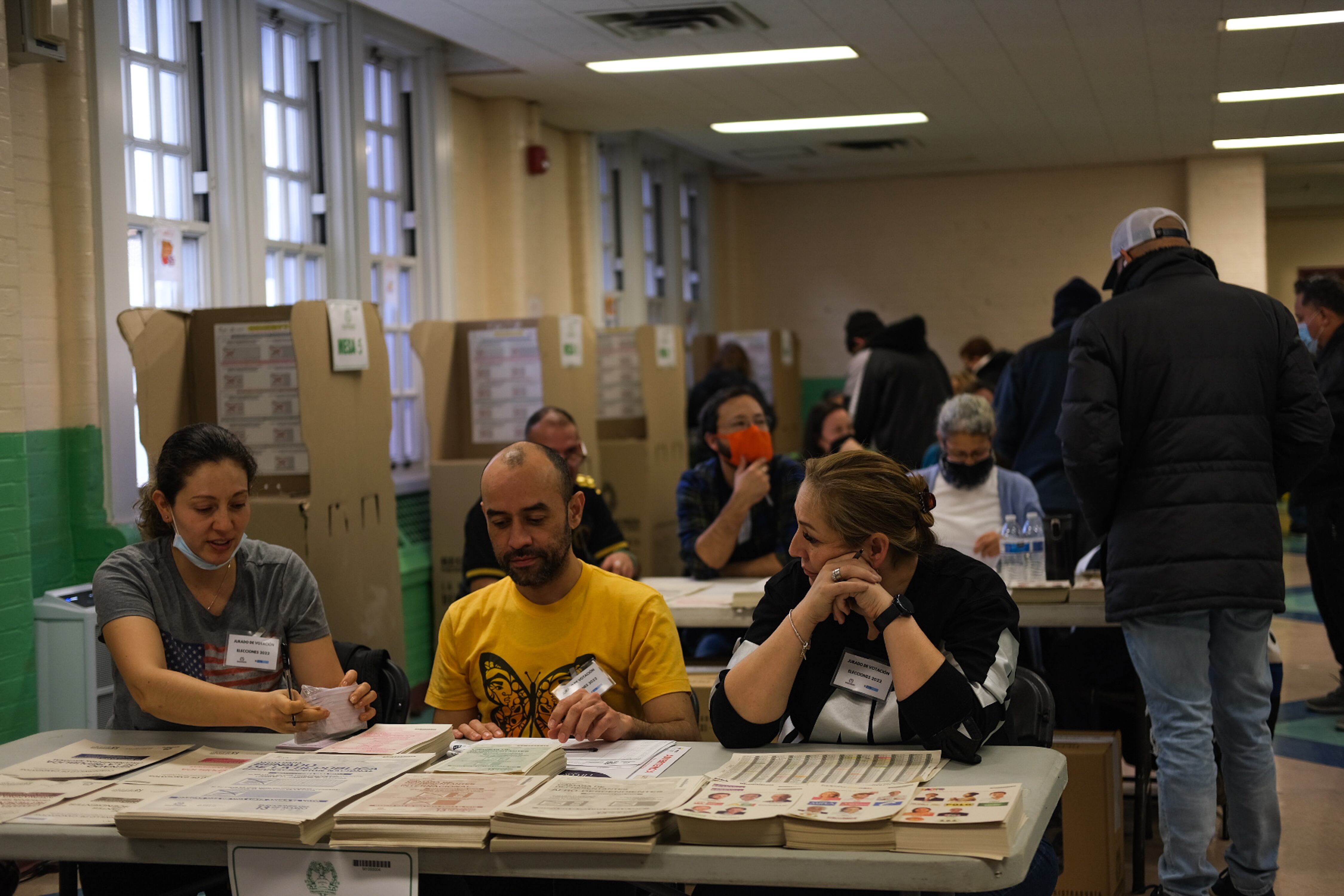 Colombian residents living in the United States vote during the 2022 Congressional elections in Colombia, on March 13, 2022, in New York, USA. Colombia is set to elect congress on March 13 and Presidential candidates from different alliances for the first run on May 29. (Photo by: Wendy P. Romero/Long Visual Press/Universal Images Group via Getty Images)