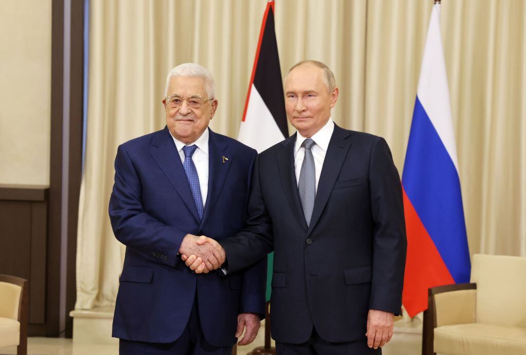 Mahmud Abás y Vladimir Putin. I Foto: Palestinian Presidency / Handout/Anadolu via Getty Images.