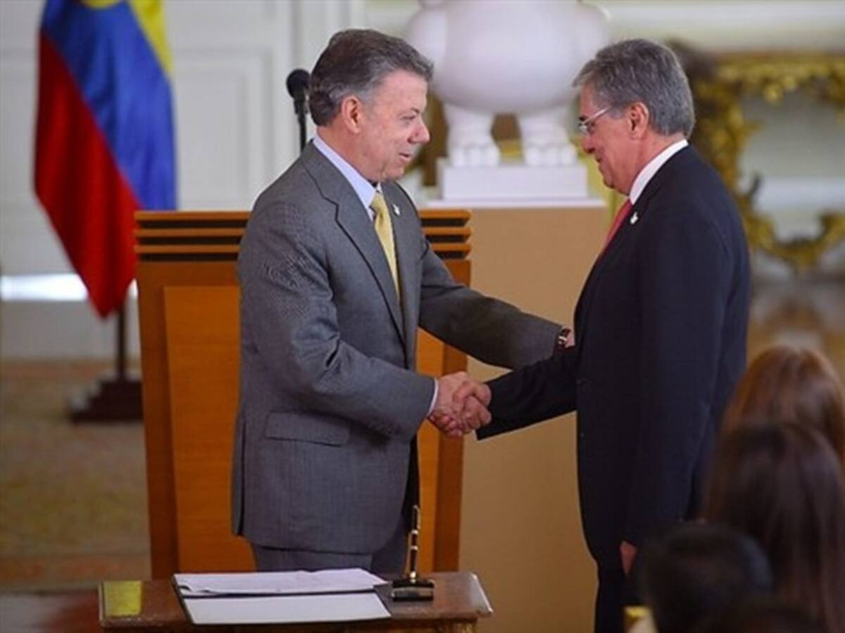 Germán Cardona es nombrado como ministro encargado de Vivienda