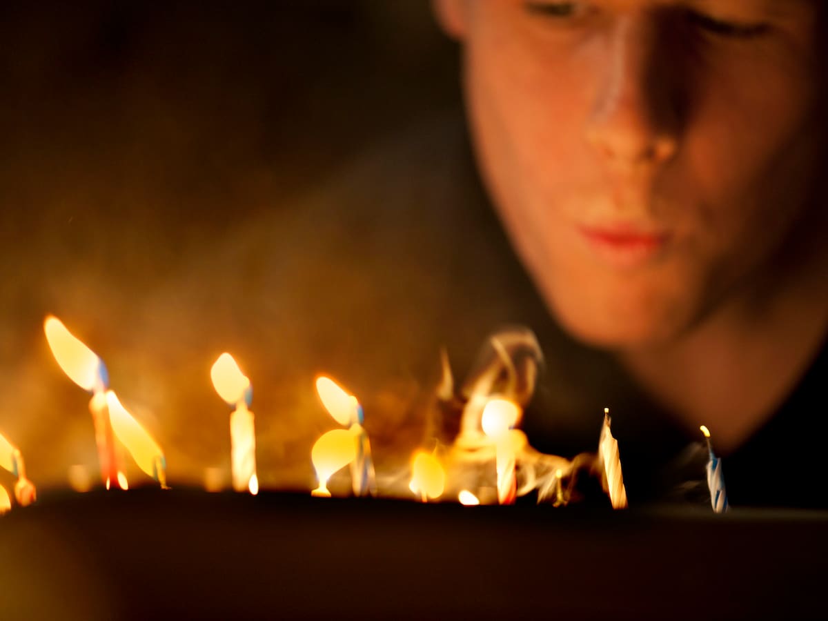 TOP 10: Soplo la vela por...