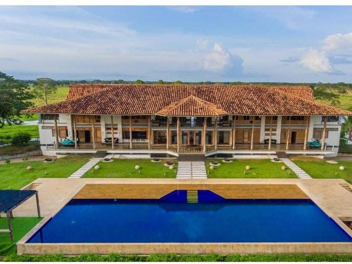 La historia del despojo del ‘clan Castaño’ en la Hacienda Támesis