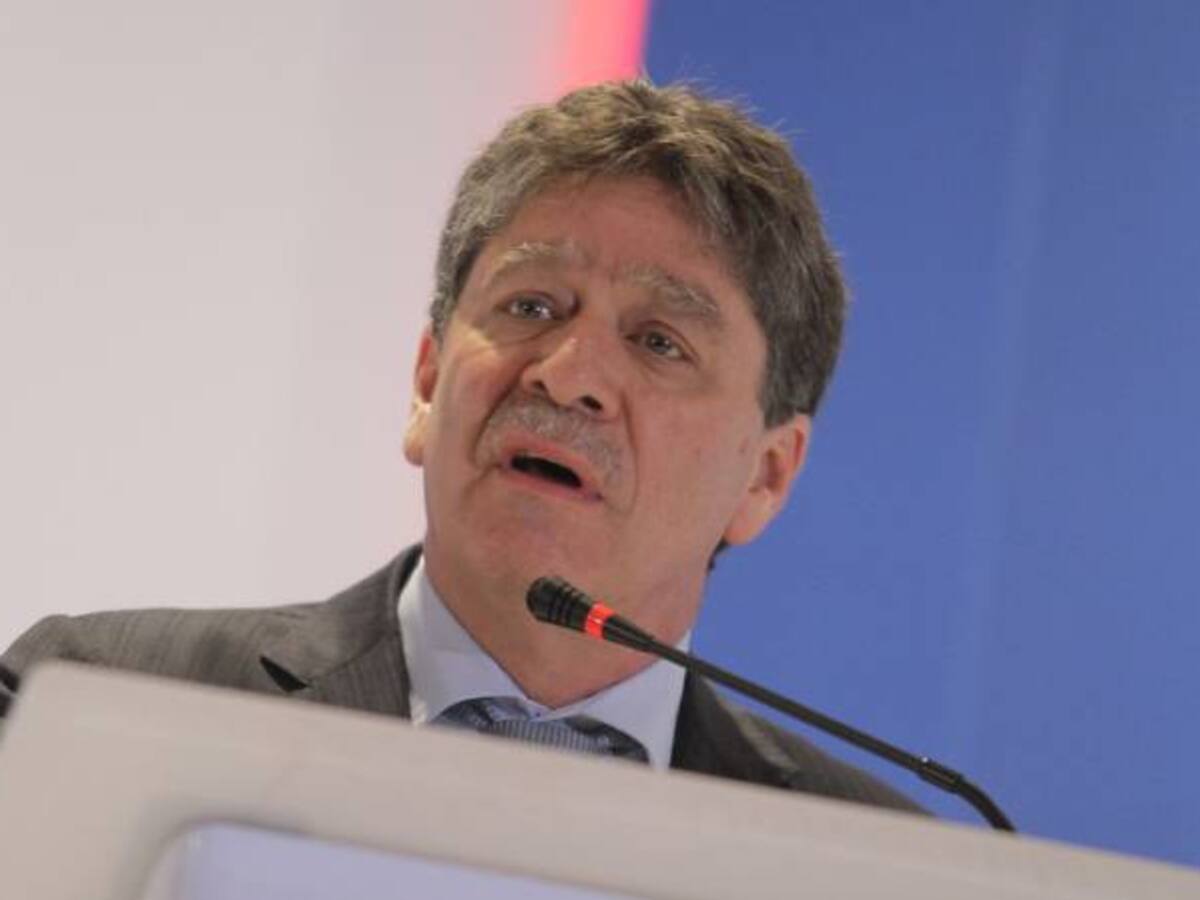 El duro trino del líder de los empresarios, Bruce Mac Master, sobre Petro