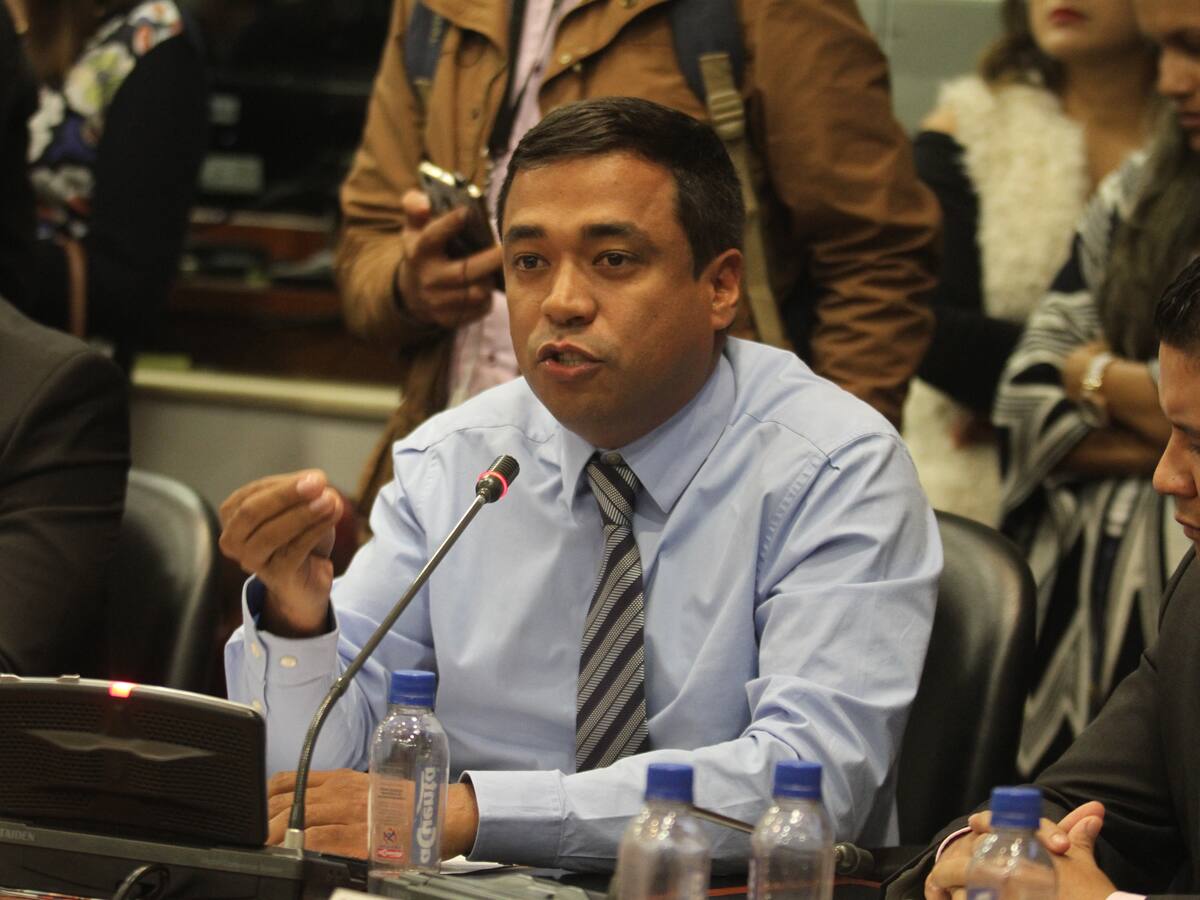 Me daría pena que votaran por mí por una ayuda económica: Silvio Carrasquilla por denuncia de supuesta entrega de bonos