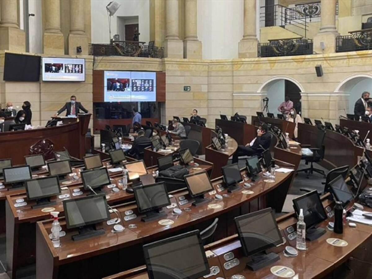 Congreso fue citado a sesiones extras para debatir sobretasa a la gasolina