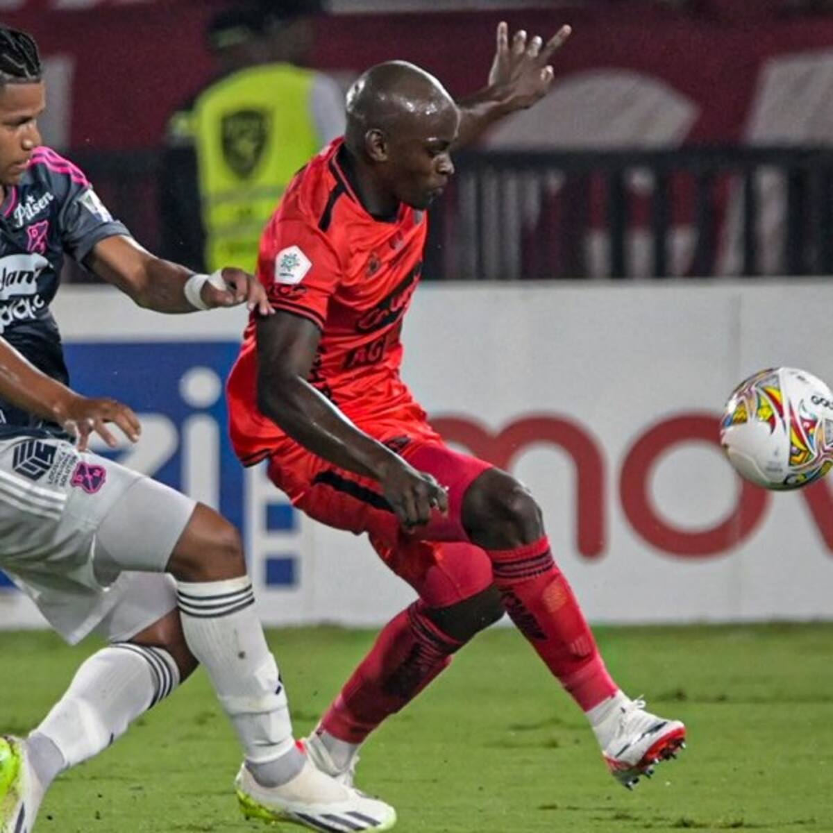 Medellín venció 2-1 al América y es primero del cuadrangular B en Liga colombiana