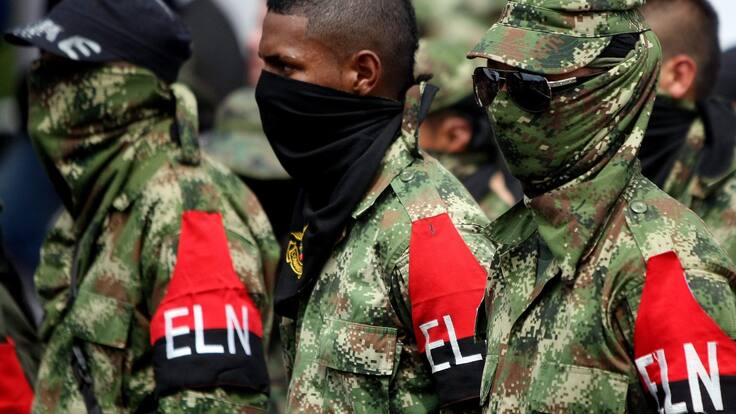 Al Oído: Los diálogos no solo se deben suspender con el ELN, se deben acabar