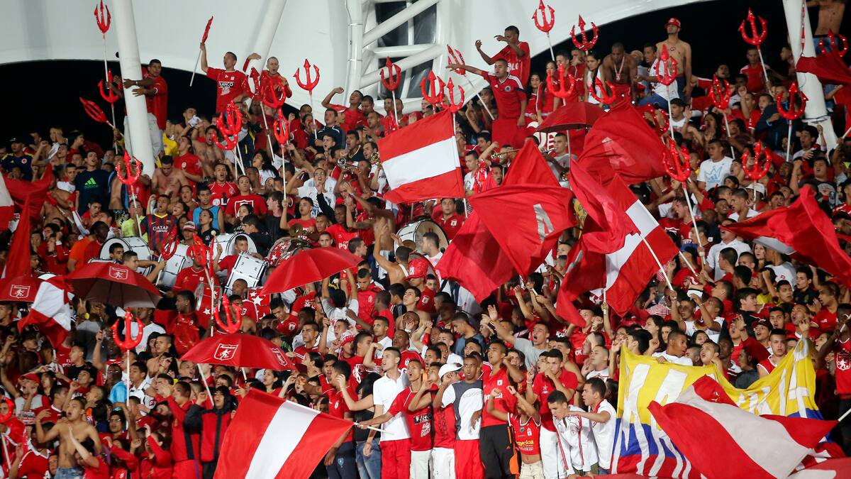 América buscaría jugar con público pese a sanción a su hinchada por desmanes