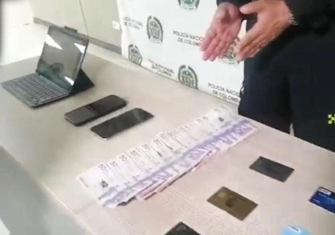 Los elementos robados le fueron devueltos al extranjero. Crédito: Cortesía Policía.