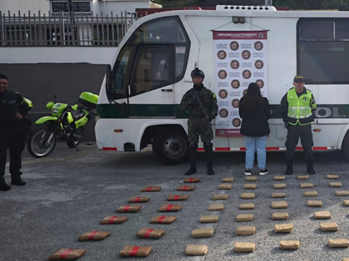 Perro halló 59 kilogramos de marihuana en la vía La Línea