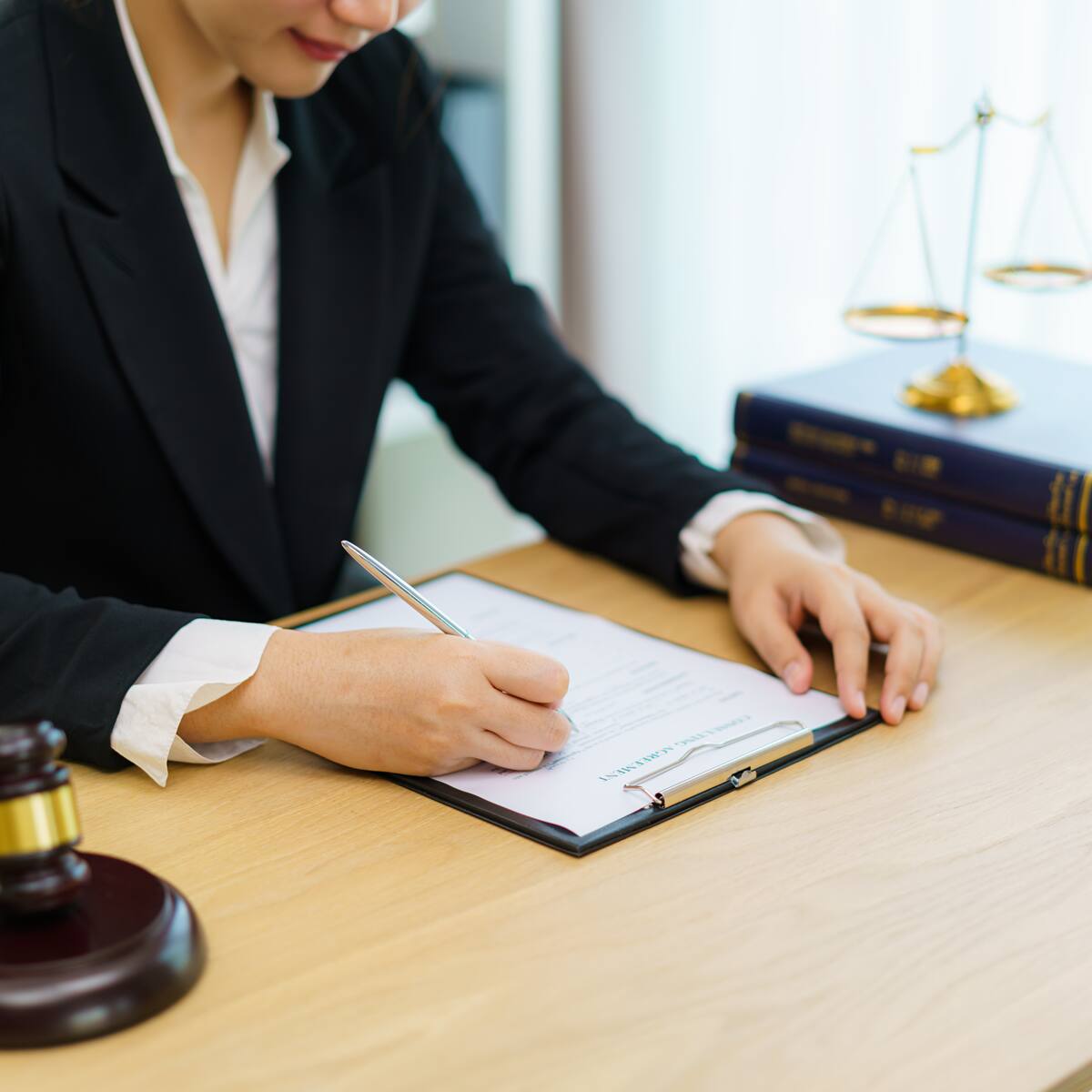 ¿Qué se necesita para autenticar una firma en una notaría? Documentos solicitados