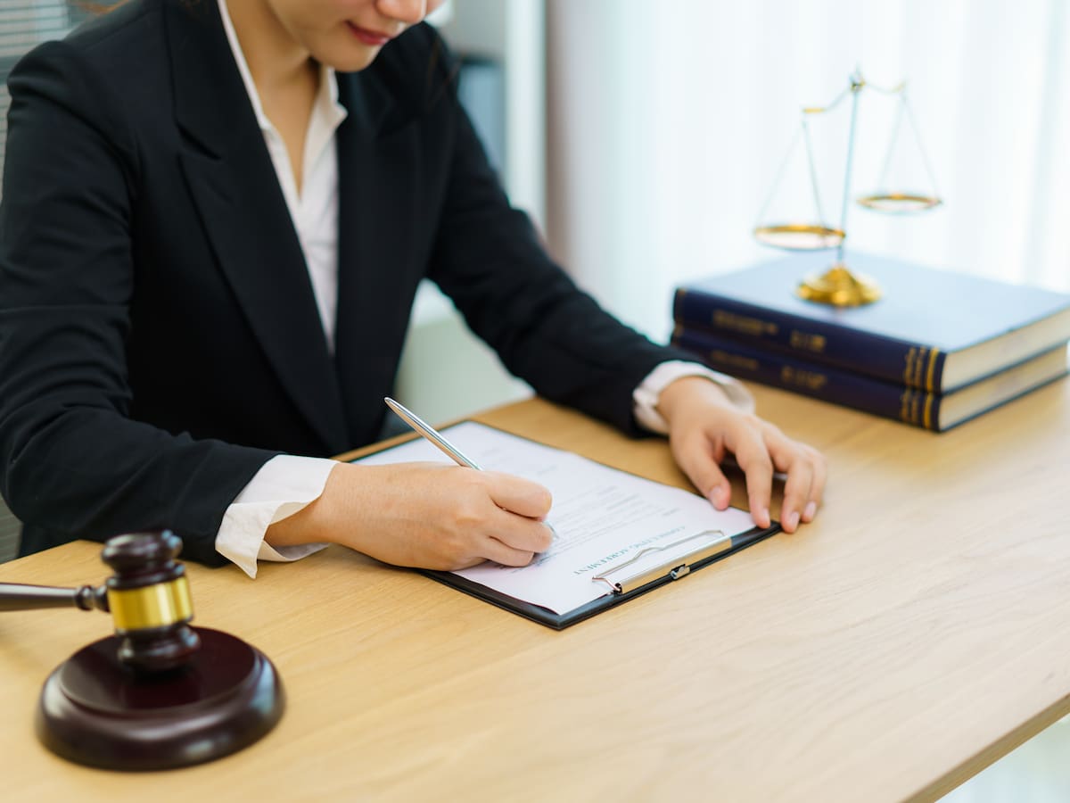 ¿Qué se necesita para autenticar una firma en una notaría? Documentos solicitados