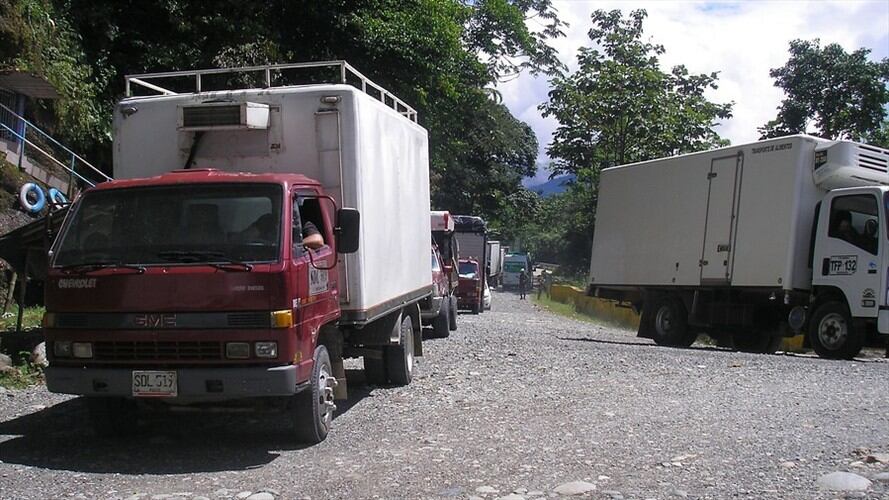 Un sector de los camioneros convocó a paro durante este lunes. Foto: Colprensa