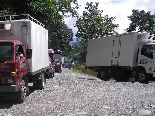Un sector de los camioneros convocó a paro durante este lunes. Foto: Colprensa