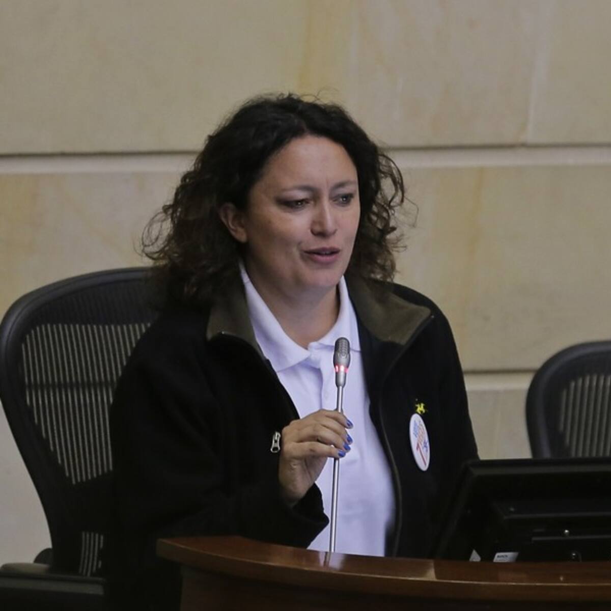 Angélica Lozano presentó su renuncia al partido Alianza Verde