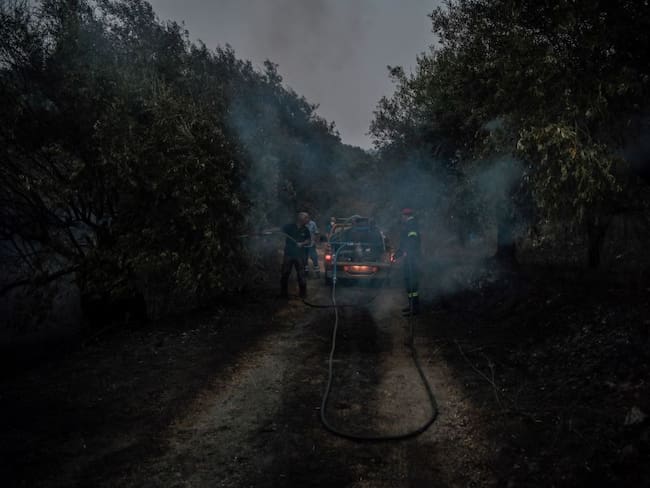 Alerta en Grecia por incendios en la isla Corfú, ¿provocados por el hombre?