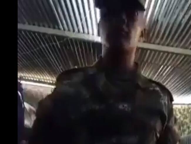 Brandon Cely, uniformado que se suicidó tras afirmar que apoya el paro. Foto: Captura del video publicado por el joven soldado