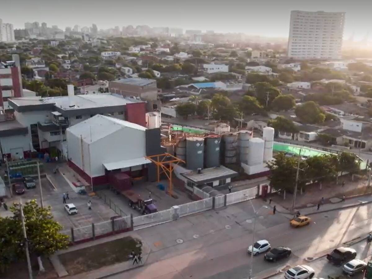 El estallido de un tanque provocó explosión en una empresa de Barranquilla