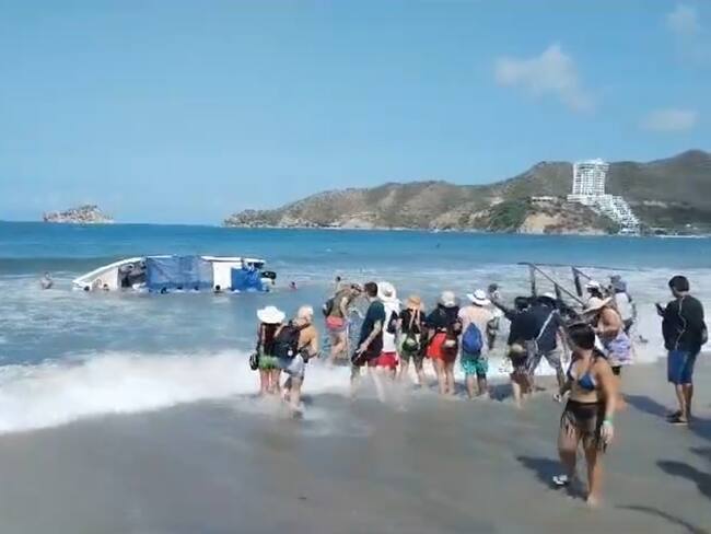 Embarcación afectada en Santa Marta. Foto: Cortesía.